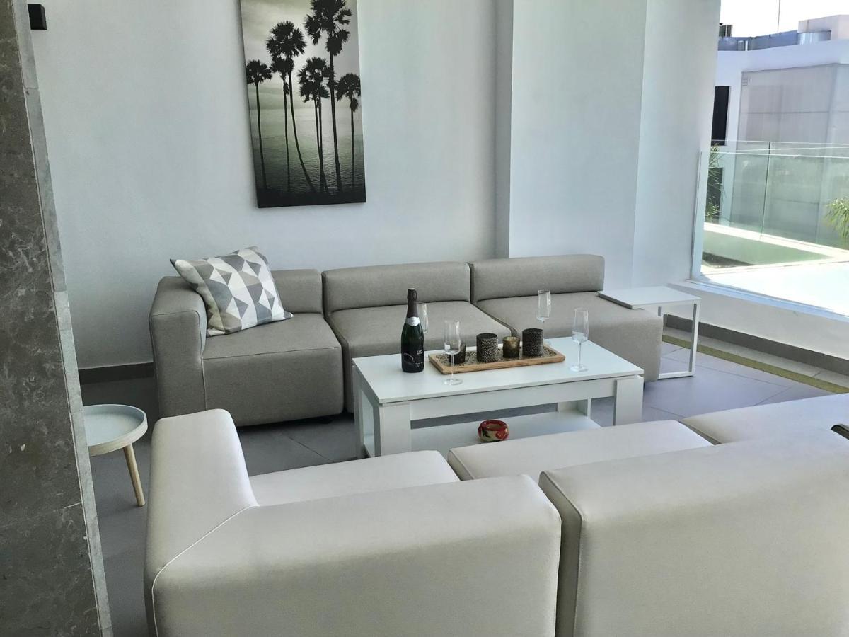 Luxury Apartment Juliano - The View ฟูเอนฮิโรลา ภายนอก รูปภาพ